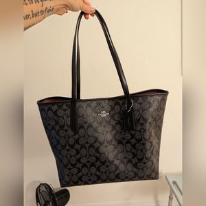 New Coach City Tote In Signature Black Canvas